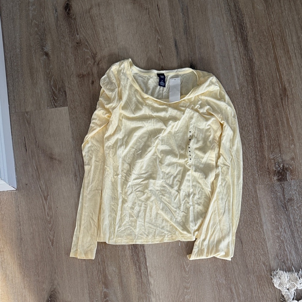 GAP Soft yellow Long Sleeve Shirt